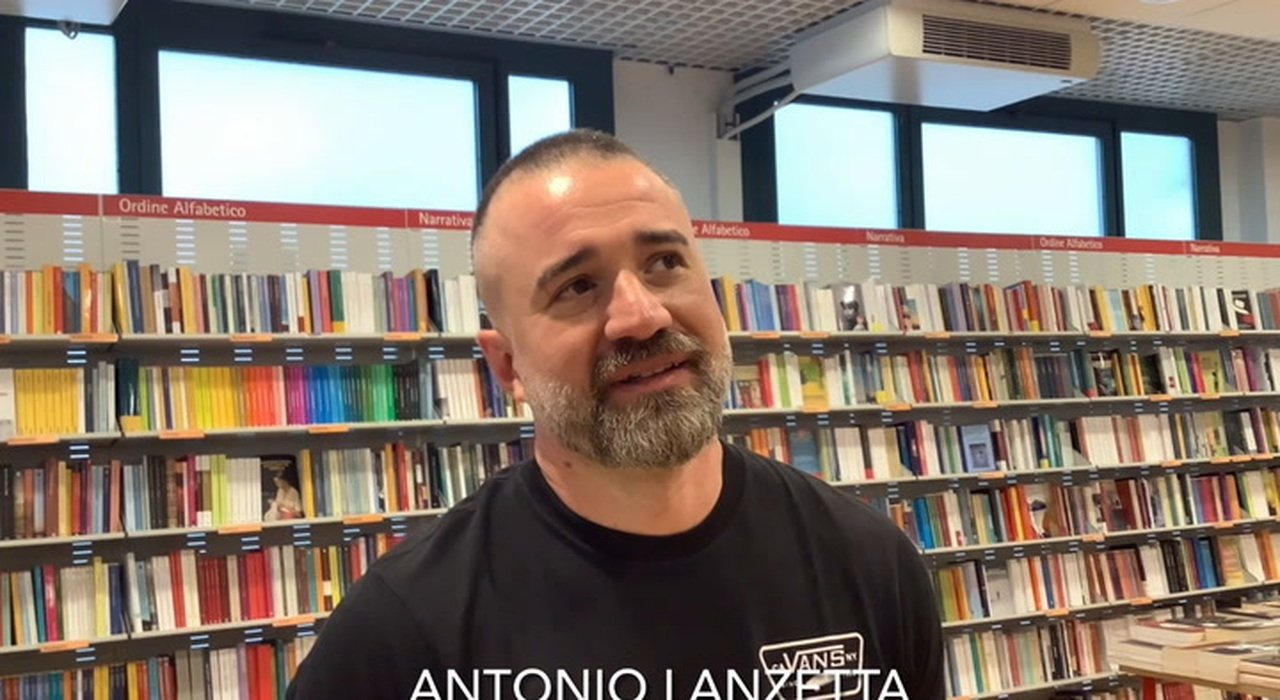 Antonio Lanzetta è uno scrittore salernitano
